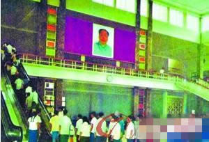 1974年廣州火車站的自動(dòng)扶梯