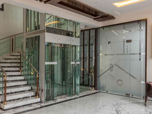 全玻璃井道漂亮大氣的家用電梯
