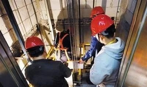 電梯轎頂作業(yè)