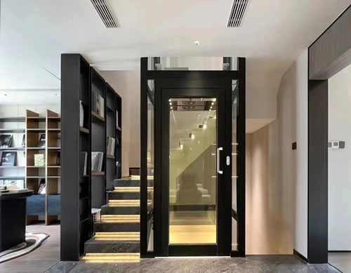 開發(fā)商樣板房樣梯 - 黑色框架