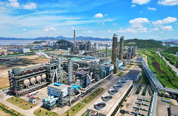 兩臺(tái)3噸防爆電梯 - 寧波金發(fā)新材料